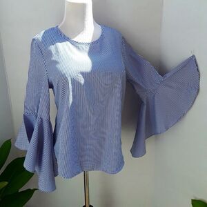 ROOMATES BUTTERFLY SLEEVE BLUE/WHITE STRIP BLOUSE SZ L